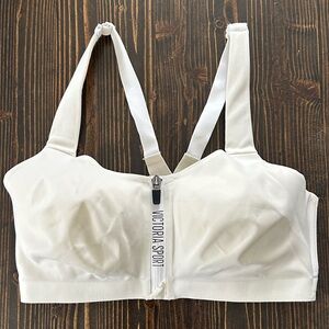 NWOT Victoria’s Secret Knockout Bra